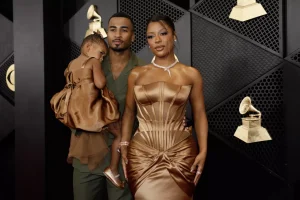 Victoria Monét and Family