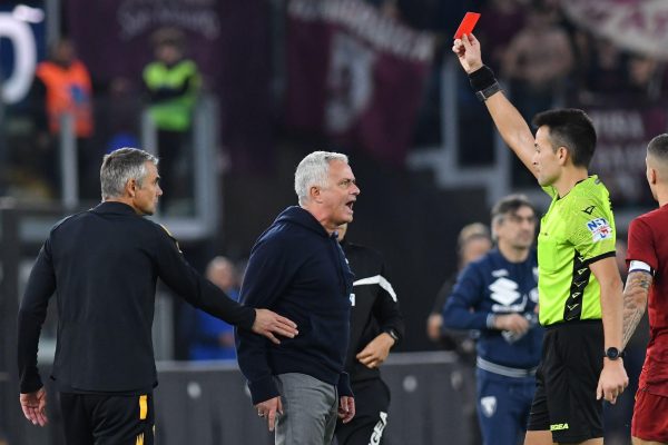 Headquarters for VAR needs to be in CAF - Mourinho