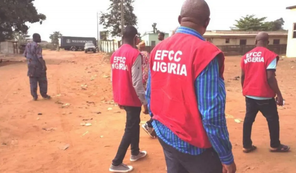 In a bid to clamp down on currency-related offences and stabilize the nation's exchange rate, the Economic and Financial Crimes Commission (EFCC) conducted a surprise raid on Bureau De Change (BDC) operators in the Wuse Zone 4 area of Abuja on Monday.
