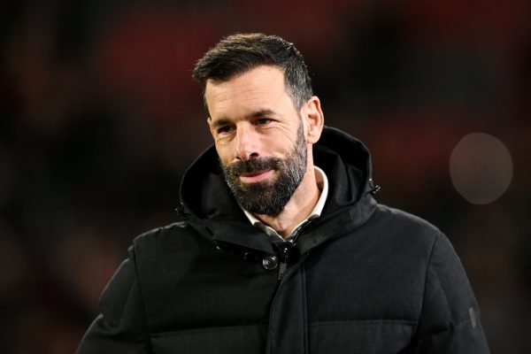 In a potential return to Old Trafford, Ruud van Nistelrooy has been approached to join Erik ten Hag’s coaching staff at Manchester United, according to Fabrizio Romano. 