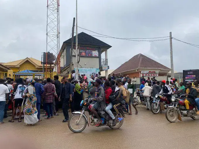 MTN Offices Over Sudden Sim-Blocking